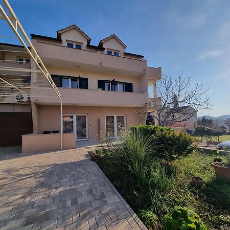 Gracienda Apartment Bilice Exterior photo